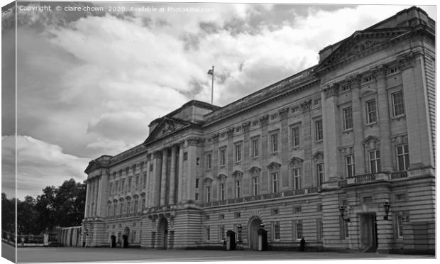 Buckingham Palace, London Canvas Print by claire chown