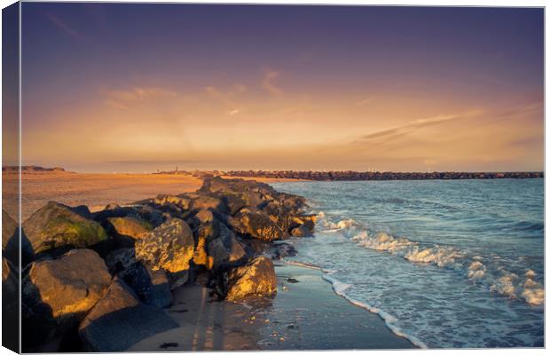 Jaywick beach in Essex Canvas Print by Zita Stanko