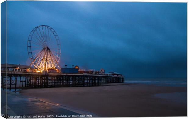 Blackpool central pier  Canvas Print by Richard Perks