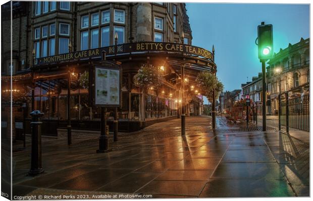 Rainy Morning in Harrogate Canvas Print by Richard Perks