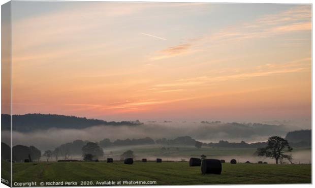 New day dawns Canvas Print by Richard Perks
