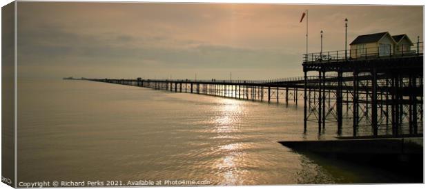 Southend Pier at Midday Haze Canvas Print by Richard Perks