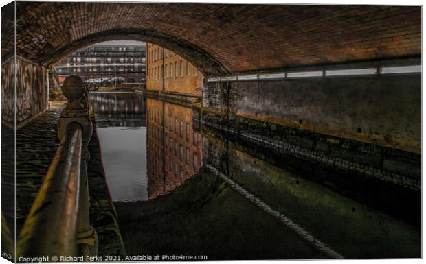 Rochdale Canal in the heart of Manchester Canvas Print by Richard Perks
