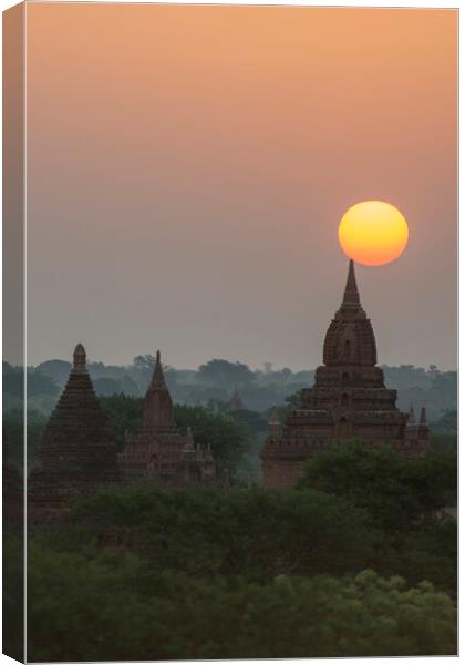 ASIA MYANMAR BAGAN TEMPLE PAGODA LANDSCAPE Canvas Print by urs flueeler