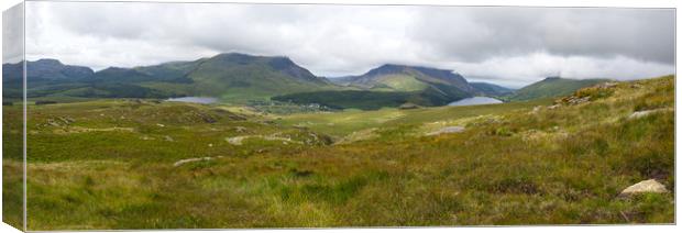 Mountain view panorama, Snowdonia, Wales Canvas Print by Pere Sanz