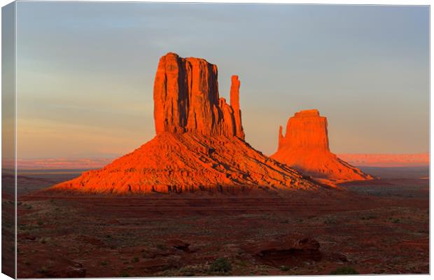 Sunset view at Monument Valley, Navajo Nation, USA Canvas Print by Pere Sanz