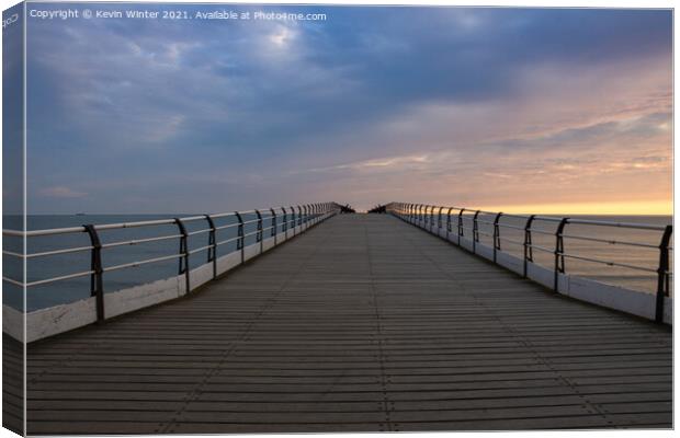 Saltburn Pier at sunrise Canvas Print by Kevin Winter