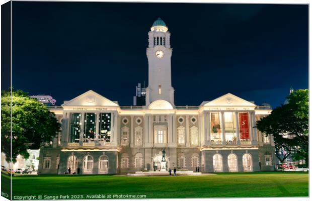 Night view of Victoria Concert Hall in Singapore Canvas Print by Sanga Park