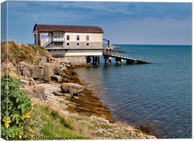 Moelfre Lifeboat Station Anglesey Canvas Print by chris hyde