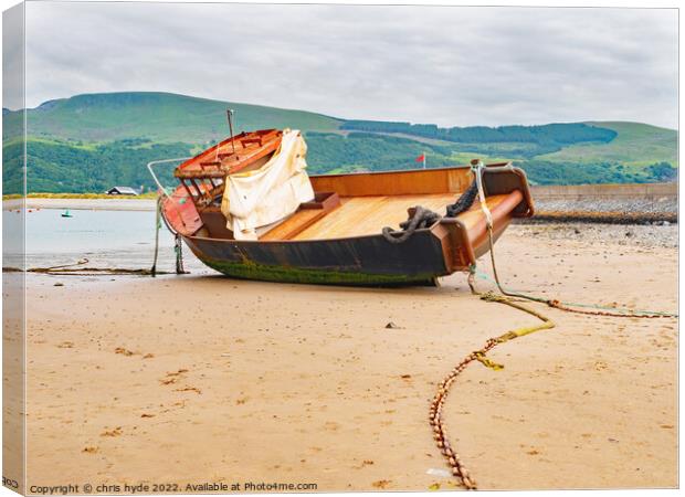Derelict trawler Barmouth Canvas Print by chris hyde