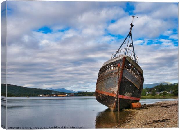 Wreck of Trawler Canvas Print by chris hyde