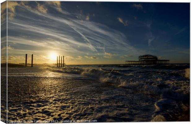 sunrise at Brighton Canvas Print by Julie Tattersfield