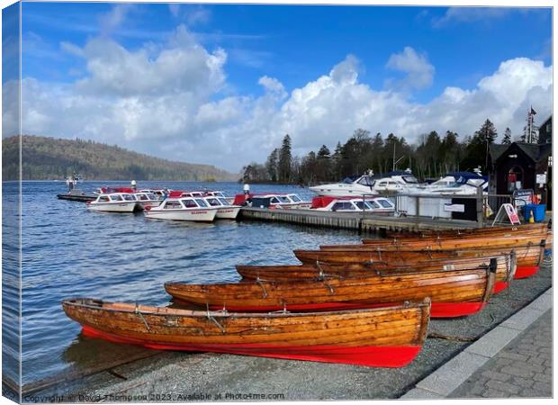 Bowness on Windemere  Canvas Print by David Thompson