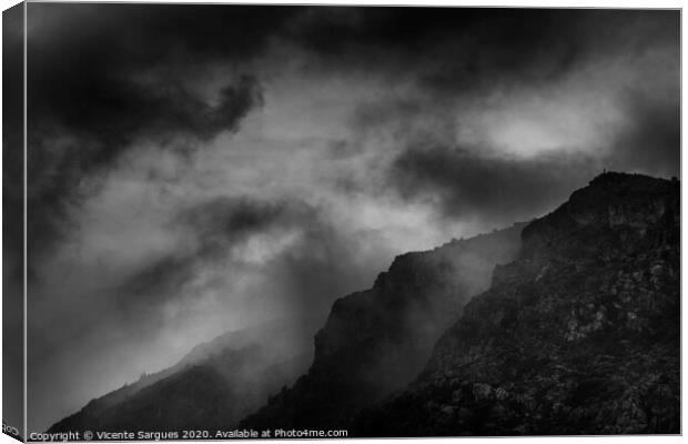 Dramatic mountain sky Canvas Print by Vicente Sargues