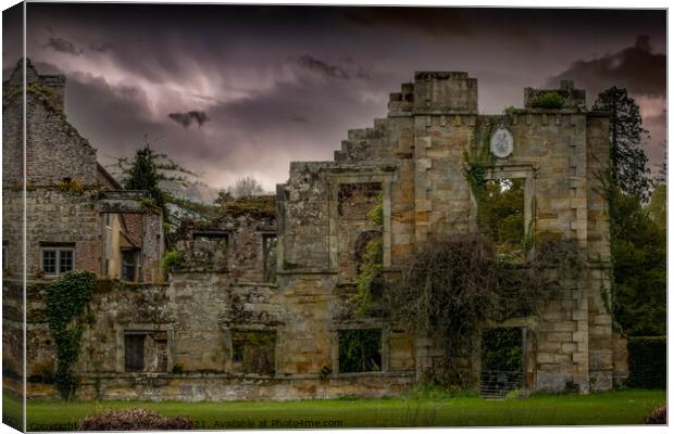 Scotney Castle during the thunderstorm Canvas Print by Jadwiga Piasecka