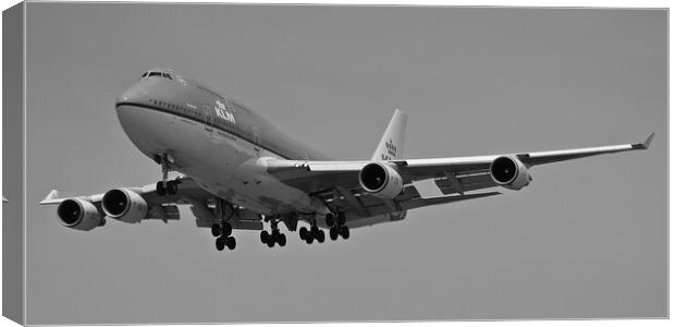 KLM Boeing 747  landing over Maho beach (b/w) Canvas Print by Allan Durward Photography