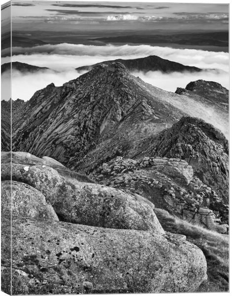 Cir Mhor, from Goatfell Canvas Print by Gavin Liddle