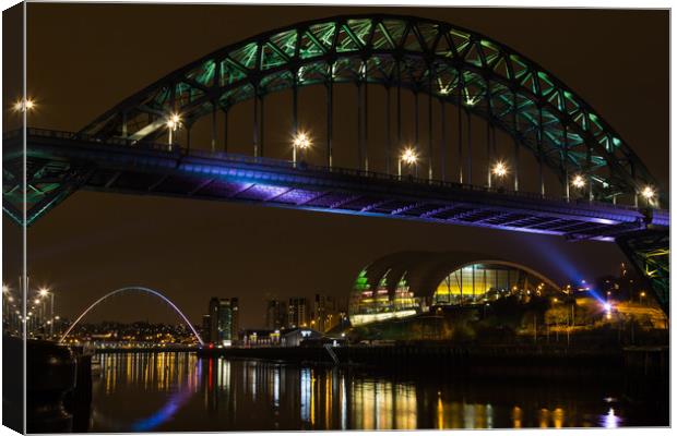 Newcastle Quayside at Night Canvas Print by Gavin Liddle