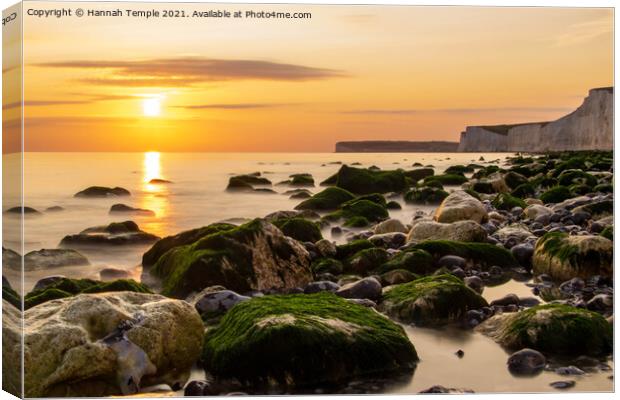 Sunset on the Sussex Coast  Canvas Print by Hannah Temple