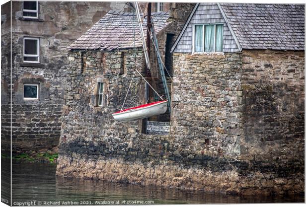 Red Shetland boats Canvas Print by Richard Ashbee