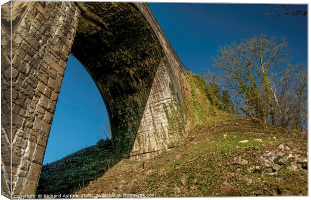 Monsal Dale Viaduct in Derbyshire Canvas Print by Richard Ashbee