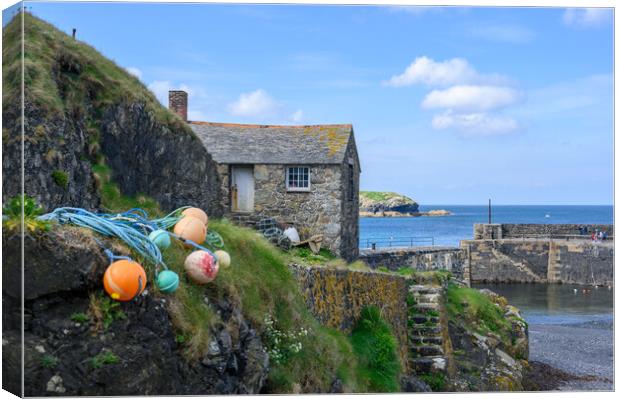 The Old Cottage at Mullion Harbour in Cornwall Canvas Print by Tracey Turner
