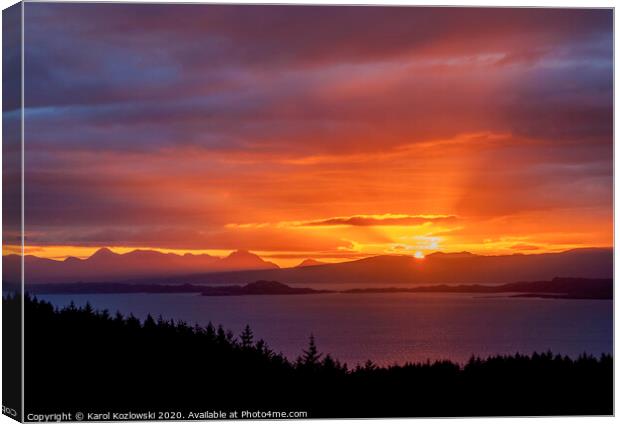 Sunrise at Isle of Skye Canvas Print by Karol Kozlowski
