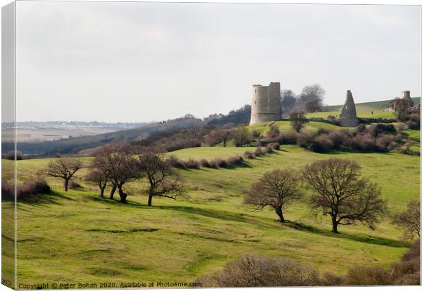 Hadleigh Castle viewed from the east side at Westcliff on Sea, Essex, UK. Canvas Print by Peter Bolton