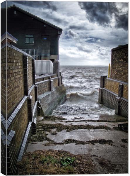 Slipway at Old Leigh fishing village, Essex, Uk. Canvas Print by Peter Bolton