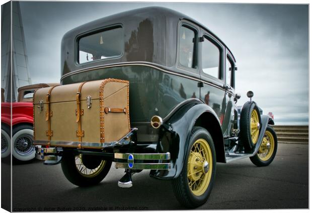 Vintage car on display at a classic and vintage car shown seafront, Southend on Sea, Essex, UK. Canvas Print by Peter Bolton