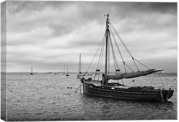 'Endeavour' at anchor. Dunkirk restored 'small ship' at Old Leigh, Essex, UK.  Canvas Print by Peter Bolton
