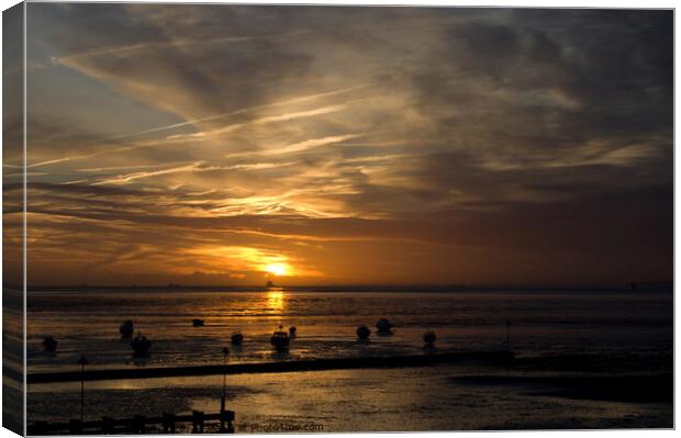 An amazing sunset over the estuary at Westcliff on Sea, Essex, UK Canvas Print by Peter Bolton