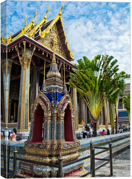 One of the many shrines at The Grand Palace, Bangkok, Thailand. Canvas Print by Peter Bolton