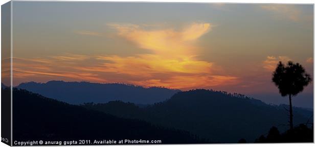 mountain sunset Canvas Print by anurag gupta