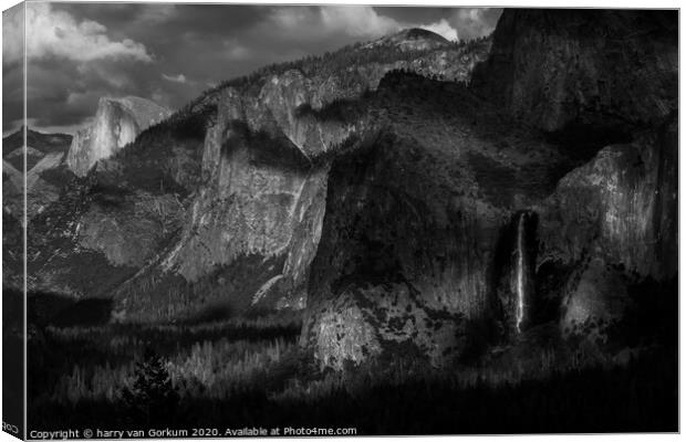 Yosemite Valley with Bridalveil Falls, Black and W Canvas Print by harry van Gorkum
