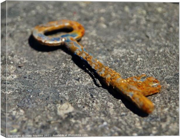 Rusty key Canvas Print by craig hopkins