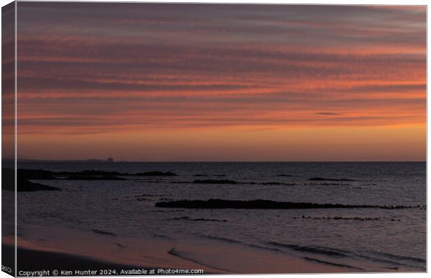 Before Sunrise at Kinghorn Beach Canvas Print by Ken Hunter