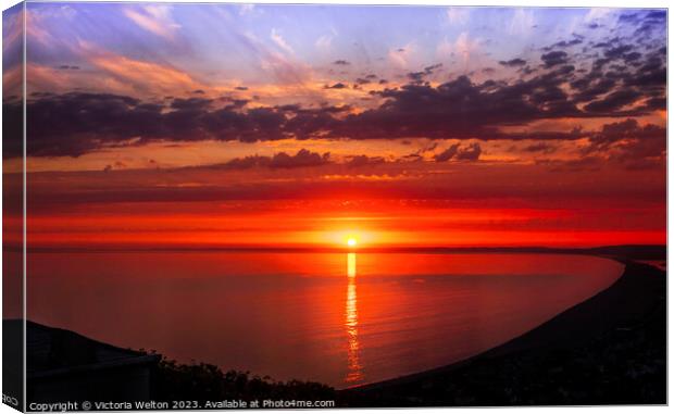 Sunset over Chesil Beach Canvas Print by Victoria Welton