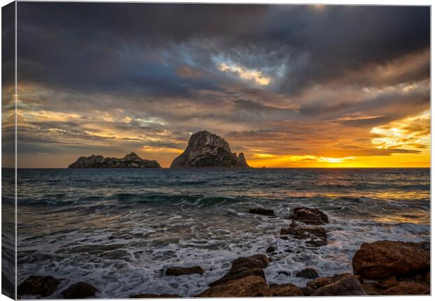 Spectacular sunset in Ibiza with Es Vedra as the protagonist Canvas Print by Vicen Photo