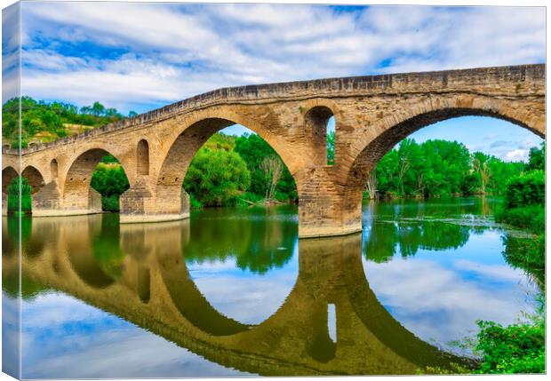 Photograph with the Roman bridge of Puente la Reina on the way to Santiago Canvas Print by Vicen Photo