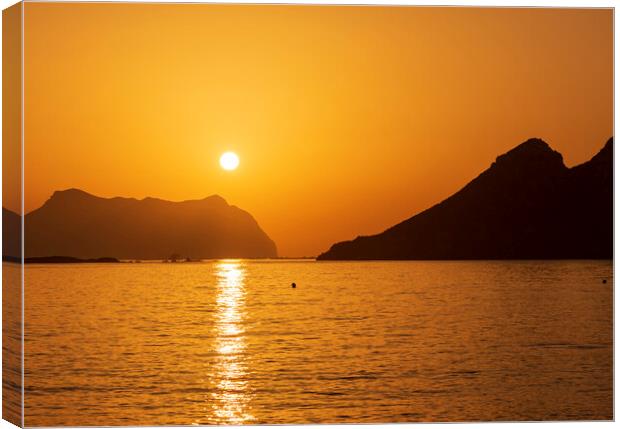 Photography with a sunrise on the beach of the cocedores del hornillo in Aguilas Canvas Print by Vicen Photo