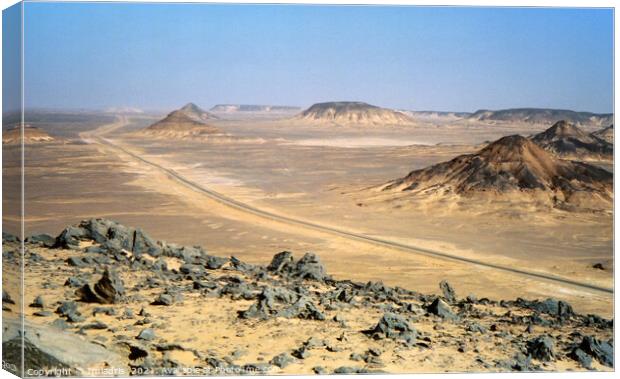 Black Desert View, Sahara, Egypt Canvas Print by Imladris 