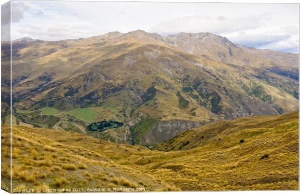 Crown Range - Queenstown Canvas Print by Laszlo Konya