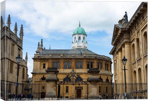 Sheldonian Theatre Oxford Canvas Print by Cliff Kinch