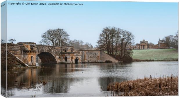 Blenheim Palace and Bridge Canvas Print by Cliff Kinch