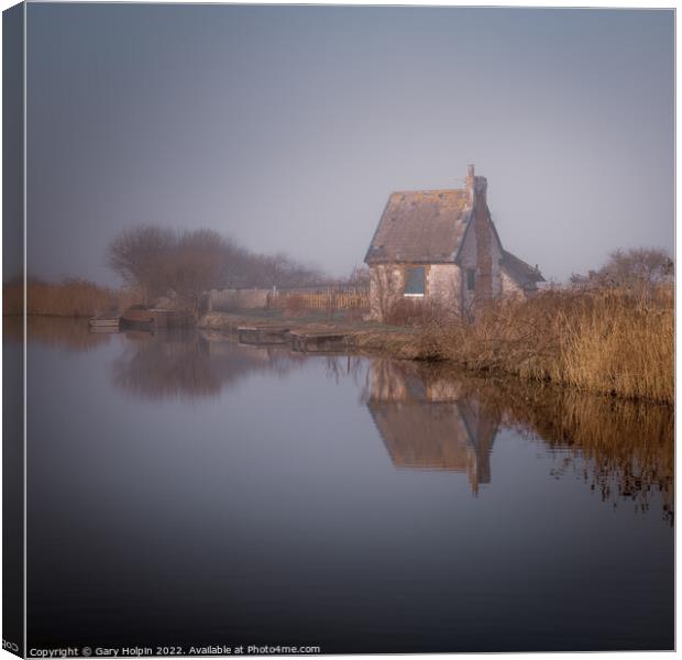 Misty morning at the lockkeepers' cottage Canvas Print by Gary Holpin