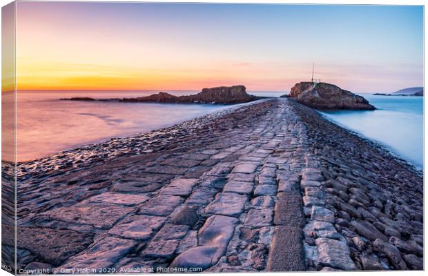 Dusk at the breakwater Canvas Print by Gary Holpin