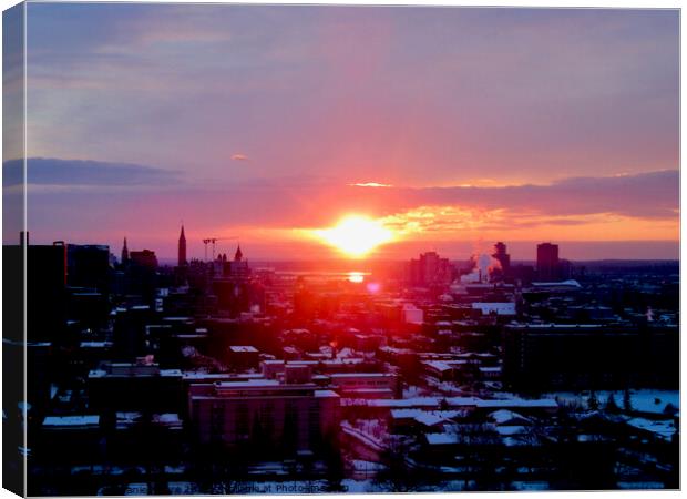 Winter Sunset Canvas Print by Stephanie Moore