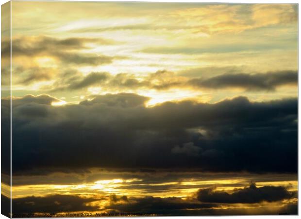 Dramatic sunset Canvas Print by Stephanie Moore