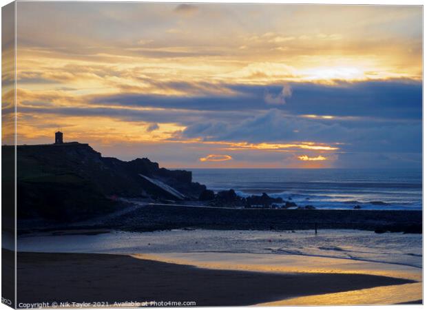 pepper pot Canvas Print by Nik Taylor